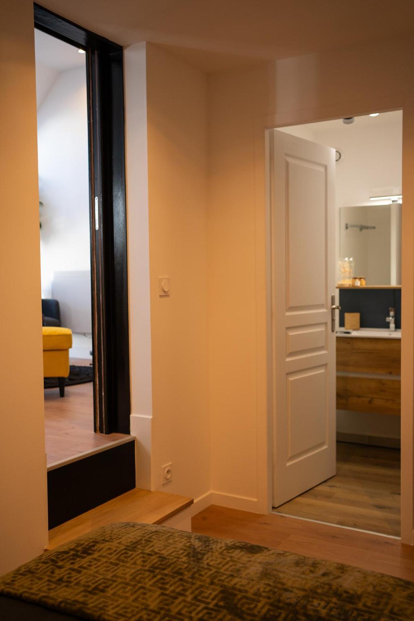 Appartements Plein Centre, A 5 Minutes Du Chateau Onzain Extérieur photo