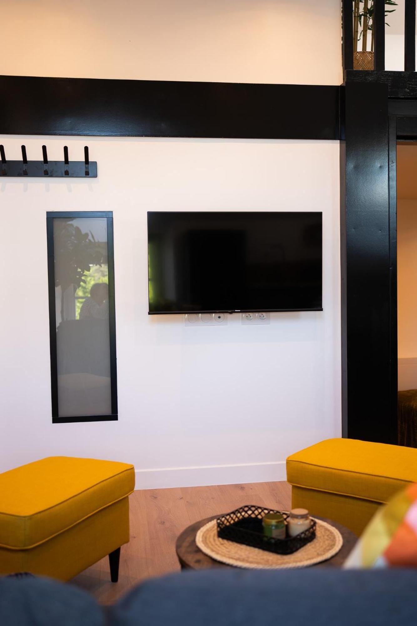 Appartements Plein Centre, A 5 Minutes Du Chateau Onzain Extérieur photo